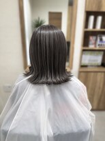 トゥエンティ(twenty)&nbsp;白髪ぼかしグレージュハイライト