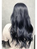 ブルーブラックカラーで暗髪に！