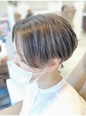 クリーミーベージュ