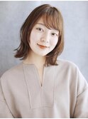 くびれカールのハッシュカットスタイル