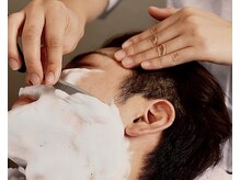 グレイスフル バーバープラチナム 六本木店(Graceful Barber platinum)の雰囲気（床屋ならではの【シェービング(顔剃り】が人気です！＜理容室＞）