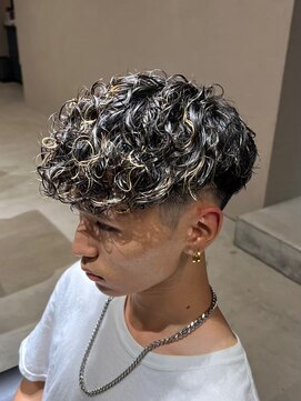 シリー 南風原店(SILLY) 沖縄メンズスペインカールパーマ