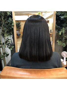 エルムトウキョウ(ELM Tokyo) サラサラ酸性ストレートボブ