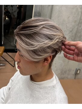 ヌエン 渋谷(NU/EN) メンズシャドールーツ