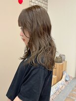 パークレーン アイス イヴェン(park lane ICI yeven)&nbsp;ブリーチなし　赤味消しオリーブベージュ　レイヤーパーマ/akari