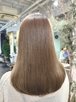 トリコ ショップアンドヘアサロン(tricot shop hair salon)&nbsp;シンプルなのに、雰囲気のある髪へ