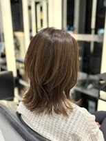 エアー 銀座タワー(AIR)&nbsp;伸ばしかけレイヤースタイル　外ハネくびれヘア　藤本麻衣