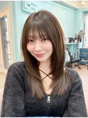 ミディアムレイヤー ダークアッシュ ぱっつん アイドル前髪 