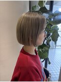 ハイトーングレージュ