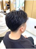 メンズツーブロック刈り上げかき上げパートスタイル