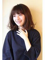 レウナ 外苑前(Reuna)&nbsp;毛先が揺れる大人ミディ【外苑前・青山・表参道】