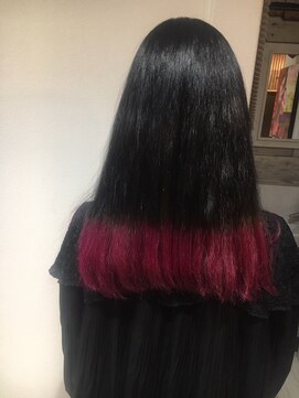 ヘア ラウンジ トラディクタス(traddictus) 毛先鬼ピンク