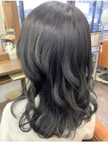 エーガール美容室(A-girl)&nbsp;ハイライトグレーカラー
