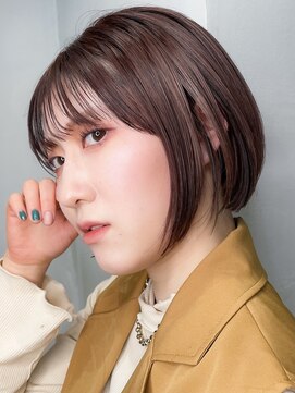 メイカ(MEIKA) ショートボブ・ピンクブラウン