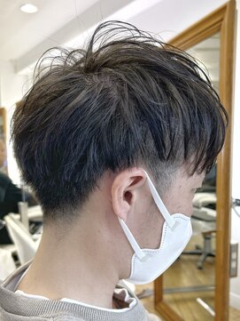 ヘッズ 本八幡店(HEADS) MEN'S HAIR センターパート ツイストスパイラル コンマヘア