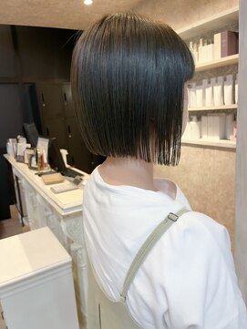 キャアリー(Caary) 福山人気切りっぱなしボブヘイリーボブ前髪あり似合わせ20代30代