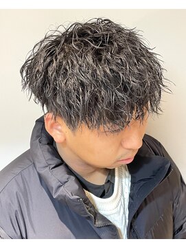 フリーク バーバーショップ 都島店(FREAK BARBER SHOP) 黒髪無造作ツイストスパイラルパーマツーブロックマッシュ