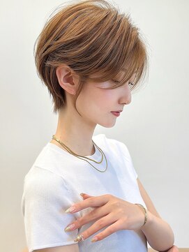 アフロート ルヴア(AFLOAT RUVUA) みね前下がりひし形ショート30代40代50代くびれヘア丸顔面長