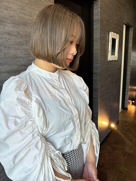 ジアン(JIEN) milk tea beige×tassel bob