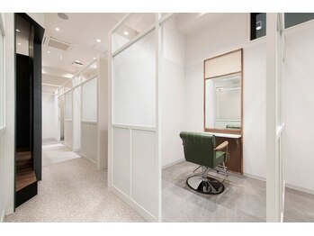 トッカ 仙台東口店(tocca)の写真/【東口/駅近/個室】ゆっくり寛ぐ完全個室で過ごす特別な自分時間☆丁寧なカウンセリングで理想の美しさへ◎