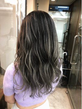 シェリー(Sherry) バレイヤージュStyle