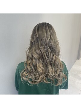 ルイス 喜連瓜破(Luis) バレイヤージュ