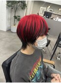 バチバチの赤のアンブレラカラー×ウルフカット