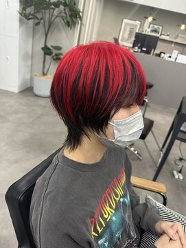 ヌークバイラヴェスト 四日市(neuk by lovest) バチバチの赤のアンブレラカラー×ウルフカット