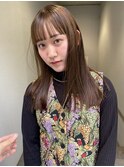 オリーブベージュ