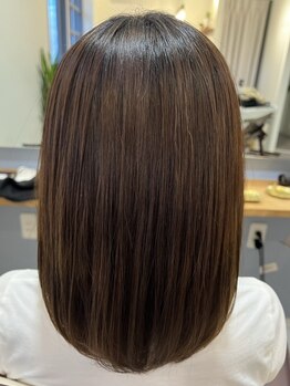 リノス(LinoS.)の写真/髪の状況に合わせたカラーと選べるトリートメントが人気◇大人女性の魅力を最大限引き出すグレイカラーを♪