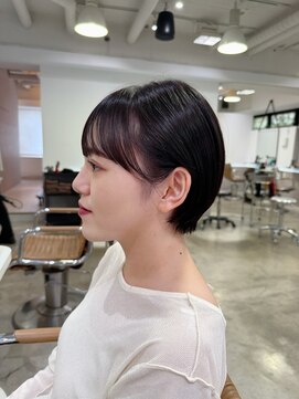 メモリーズ 表参道(Memories) 耳かけショートボブ前髪あり丸みショート20代30代40代