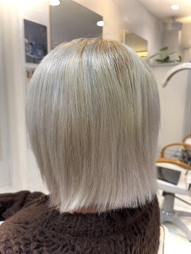 ミディアムボブ