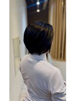 イゾラ(isola)&nbsp;広がりやすさ・ぺたんこ感をカバー｜大人のレイヤーショート