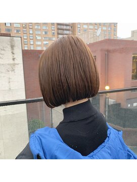 アクト 原宿(ACT) ハイトーン　ベージュボブ　前下がり