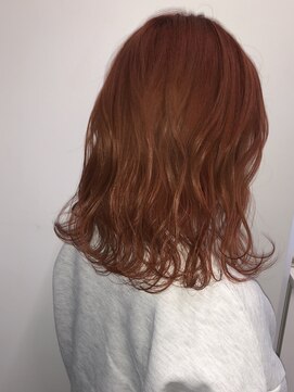 ルイス(L'wis) ブリーチなしで作るしっかり発色のオレンジカラー【L'wis乙津】