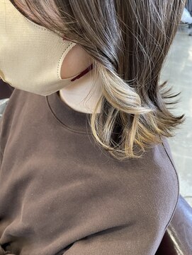 シャラク 羽広店(sharaku) インナーミルクティー