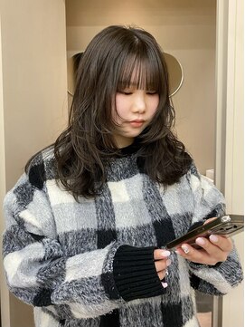 パークレーン アイス イヴェン(park lane ICI yeven) オリーブベージュ レイヤーカット 透明感カラー ブリーチ履歴