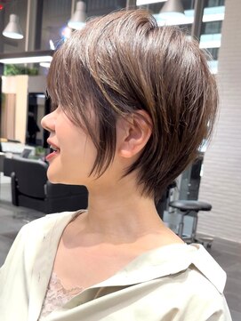 ビュートヨナカ(VIEW TOYONAKA) 耳掛けショート/くびれ/顔まわり/きれいめ/ナチュラル