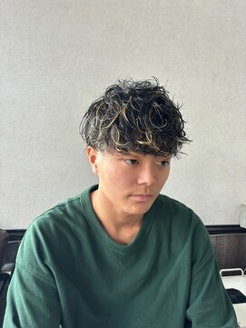 髪屋 【新感覚】メンズメッシュスタイルで立体感アップ