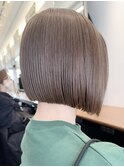 表参道切りっぱなしボブミディアムボブグレージュカラー40代50代