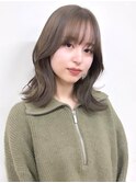 オリーブベージュ 透明感カラー ハイトーン くびれレイヤー
