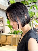 ショートカットくびれショート前下がりボブベージュカラー30代