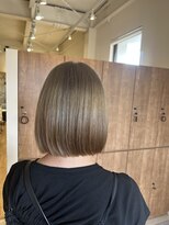 アクアリップル(aqua ripple)&nbsp;王道可愛い切りっぱなしボブ！ワンブリーチミルクティーベージュ