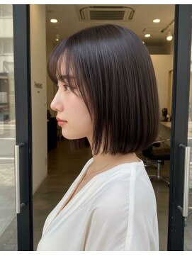 ぱつっと丸みボブ