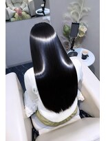 シア(Sia.)&nbsp;理想の髪質を現実にする新時代の髪質改善【髪質改善・縮毛矯正】