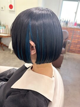 ルネラトーキョー(RUNERA TOKYO) ボブ インナーカラー ブルー