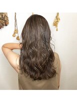 ウル(Ulu)&nbsp;セピアグレージュ