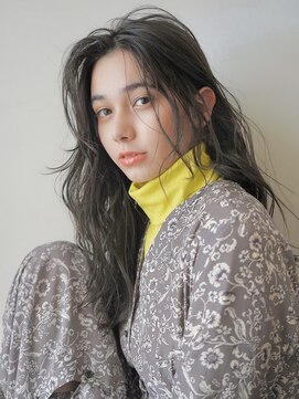 ニール 名古屋 伏見 丸の内(NEELU) くしゃウェーブが洒落た大人なロング