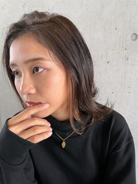 エレナ(Helena) チラ見せパープルインナー