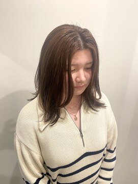 ユニコ(unico) 顔まわりレイヤー/外ハネ